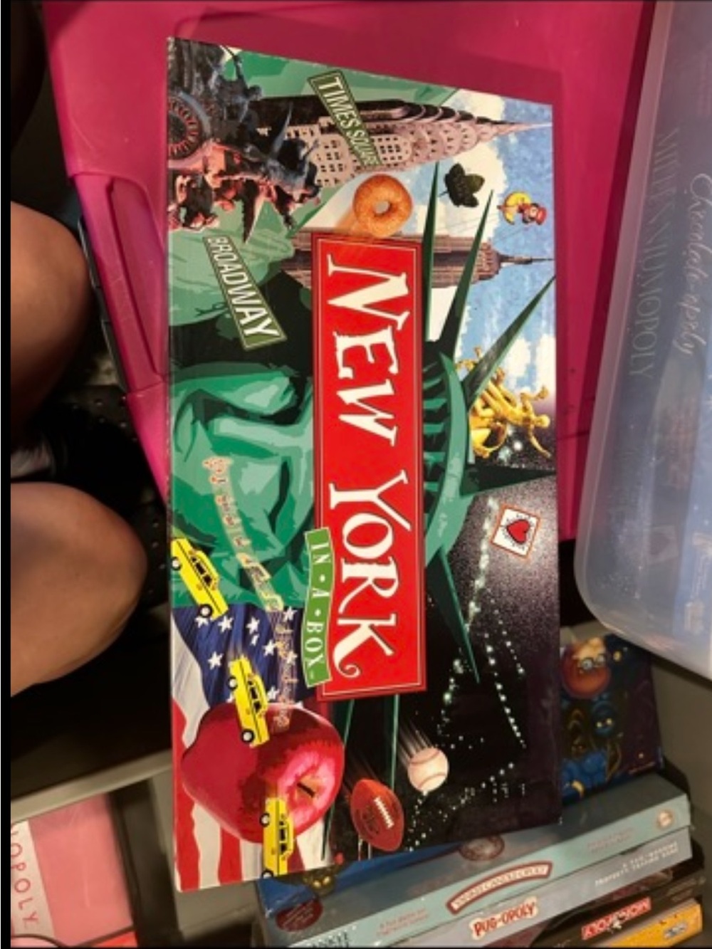 New York In A Box Party Game - Colorful Souvenir Edition